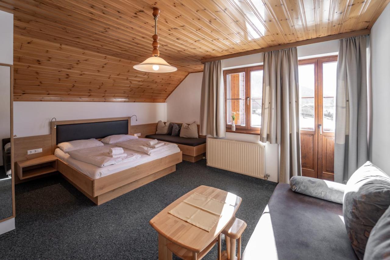 Landhotel - Apartments Bauer Hintergoriach Bagian luar foto