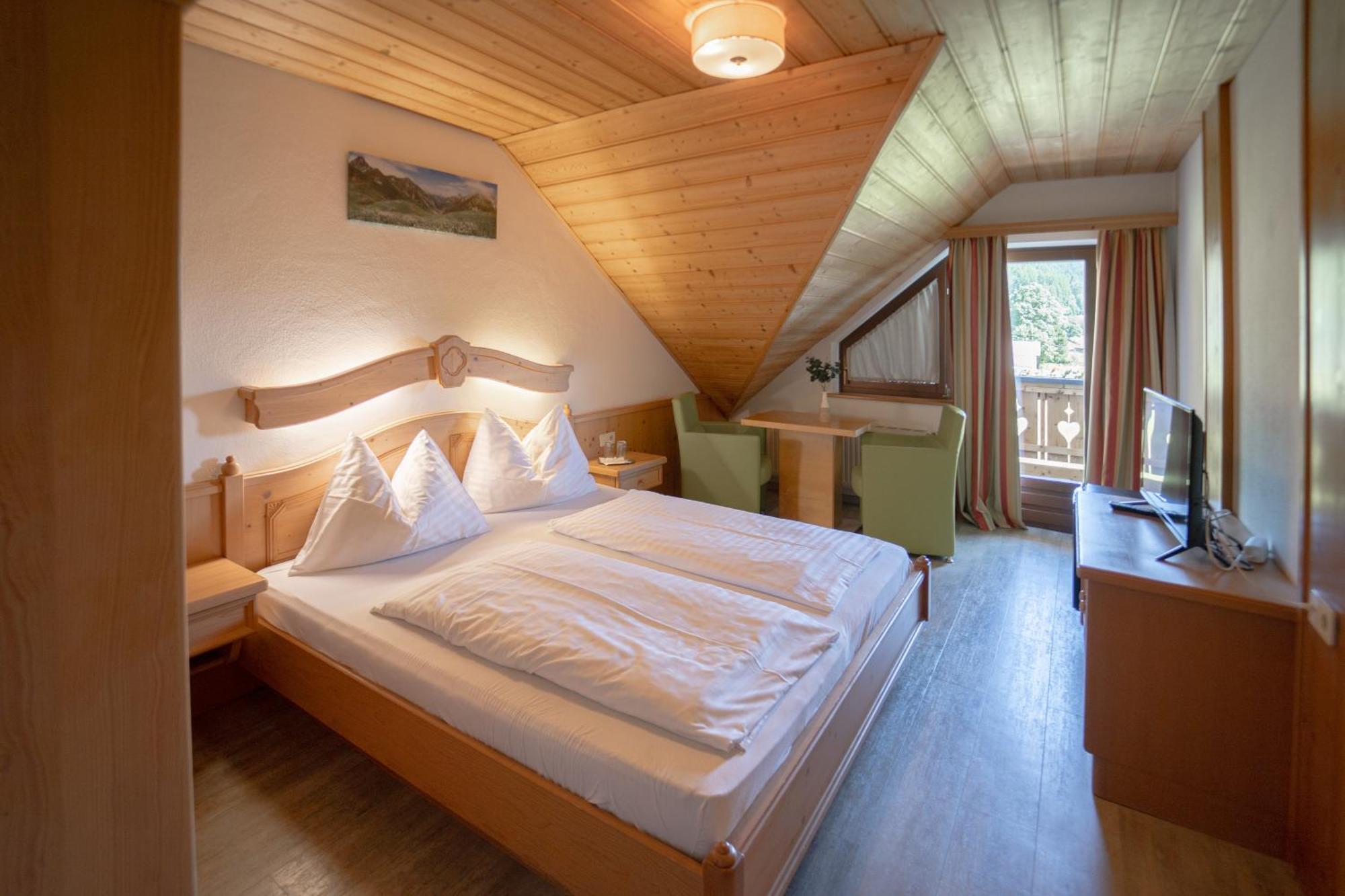 Landhotel - Apartments Bauer Hintergoriach Bagian luar foto